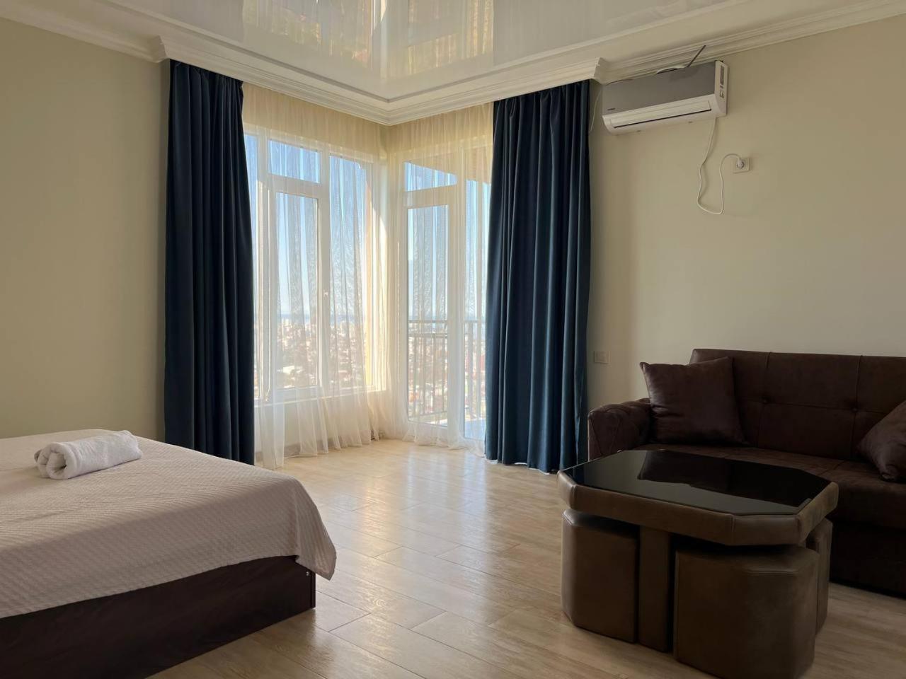 Gt House Batumi Hotel ภายนอก รูปภาพ