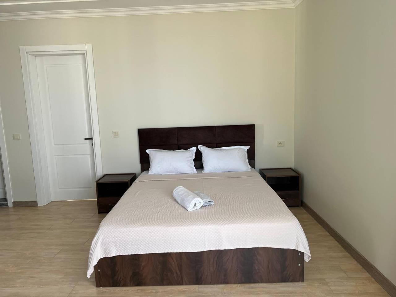 Gt House Batumi Hotel ภายนอก รูปภาพ